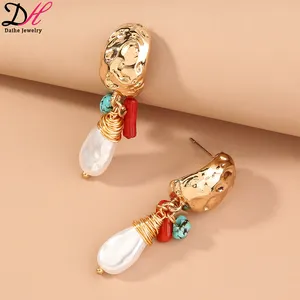 Fashion palace style vintage earrings exquisite C shaped metal gold plated natural stone pearl earrings