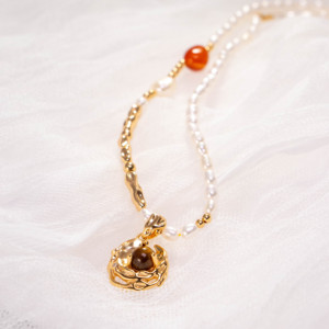 Collar de Perlas de Agua Dulce y Cornalina Chapado en Oro con Colgante Ornamentado, Gargantilla de Cadena Mixta, Joyería de Lujo de Moda - Product Image 2