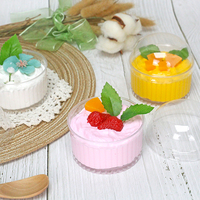 Gelas kecil Parfait puding, cangkir makanan penutup plastik sekali pakai dengan tutup untuk pesta