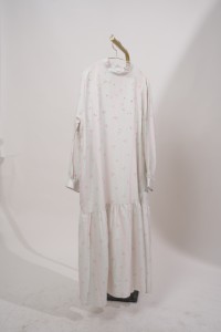 Robe longue en mousseline de soie pour femme avec motif à pois, manches longues, col rond, coupe ample, décontractée, avec volants superposés, toutes saisons - Product Image 2