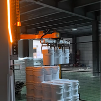 Robot de palettisation automatique de seaux, palettiseur de type colonne avec pince de préhension pour l'empilage de seaux en plastique sur palette