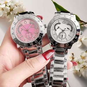 Montre à quartz simple pour femme Luxe discret avec une sensation sophistiquée haut de gamme - Product Image 4