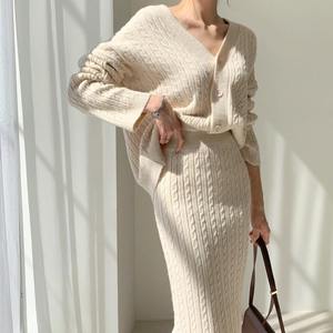 <span class=keywords><strong>Robe</strong></span> <span class=keywords><strong>pull</strong></span> élégante en maille Jupe transparente boutonnée à manches longues Ensemble deux pièces - Product Image 5