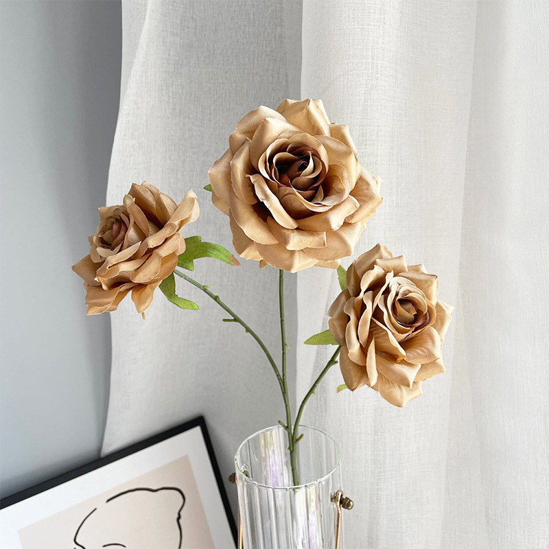 3 roses-Brown