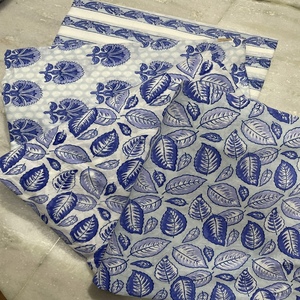 ผ้าฝ้ายเนื้อนุ่มน้ำหนักเบา พิมพ์ลายด้วยมือแบบ Sanganeri ดีไซน์ใหม่สำหรับตัดเย็บเสื้อผ้า ผลิตในอินเดีย - Product Image 3