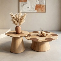 Table basse ronde en bois de style moderne minimaliste, ensemble de meubles pour salon, décoration élégante et stylée, design rustique