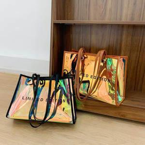 Bolsa de Compras de PVC Grueso con Logotipo Personalizado, Diseño Elegante, Iridiscente, Láser, Holográfica, con Asa de PU - Product Image 1