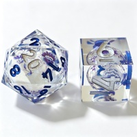 LuxeRoll – Ensemble de dés en résine faits à la main, cœur liquide, motif floral en porcelaine bleue et blanche, dés polyédriques pour jeux de table DND, personnalisables