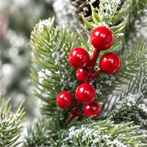 Guirlande de Noël rustique en PVC avec feuillage et fruits rouges, personnalisable avec logo, pour décoration intérieure et extérieure, idéale pour les fêtes de Noël. - Product Image 5