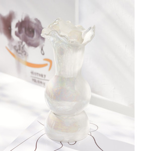 Vase en céramique blanc nacré de style nordique minimaliste pour salon, décoration artistique pour fleurs séchées - Product Image 4