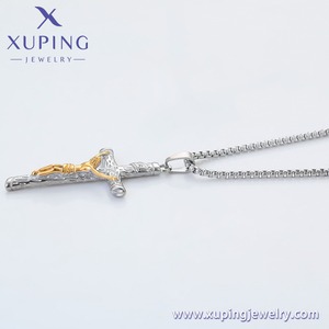 T001290618 XUPING 스테인리스 스틸 화이트 컬러 투톤 예수 십자가 펜던트 박스 체인 종교 남성용 목걸이 - Product Image 5