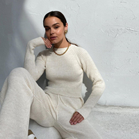 Ensemble pull-pantalon deux pièces en tricot personnalisé décontracté pour femmes col rond ensemble haut en tricot et pantalon long pull ajusté en tricot côtelé pour femmes