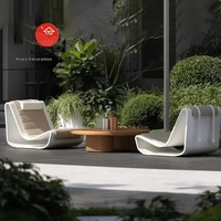 Chaise en fibre de verre design moderne de luxe à une place pour une utilisation en extérieur et en intérieur, hôtels, écoles, hôpitaux, salons, villas
