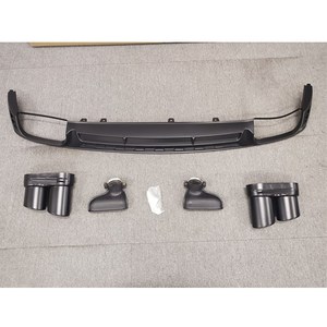 Diffusore posteriore nero con tubi per <span class=keywords><strong>Audi</strong></span> <span class=keywords><strong>A6</strong></span> C8 2019-2022 aggiornamento originale S6 tipo paraurti posteriore per auto labbro diffuso con tubi di scarico - Product Image 4