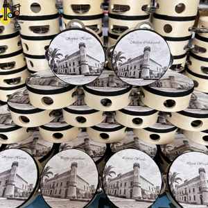 Tambour à main à rangée unique en bois de 4 pouces, design italien, instrument de percussion, instrument de bruit pour fête, avec motifs variés - Product Image 2