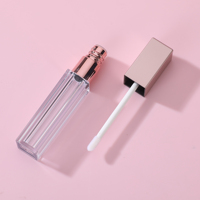Tube d'emballage de brillant à lèvres en plastique transparent carré personnalisé de haute qualité contenants d'huile et de glaçure cosmétique vides en gros