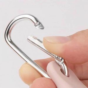 Clip de bouteille d'eau en silicone 3-en-1 avec mousqueton et crochet porte-serviette à 2 anneaux pour sac à dos, idéal pour la randonnée en extérieur - Product Image 3