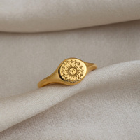 Vintage Gravierter Siegelring aus 316L Edelstahl mit PVD-Vakuumbeschichtung in 18K Gold, Rostfrei, Modisches Accessoire
