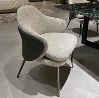 Chaise à bras nordique moderne en tissu et métal avec panneau, idéale pour la salle à manger de la maison, de l'hôtel ou du restaurant