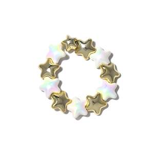 Brazalete de Moda con Forma de Estrella, Acero Inoxidable 316L, Chapado en Oro PVD, Joyería Sostenible y Resistente para Mujer - Product Image 1