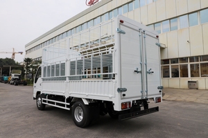 รถบรรทุกอีซูซุ ELF 4x2 พวงมาลัยซ้าย/ขวา 4 ตัน สำหรับขนส่งสัตว์และสินค้า เหมาะสำหรับฟาร์มและปศุสัตว์ คุณภาพคุ้มราคาจากญี่ปุ่น - Product Image 6