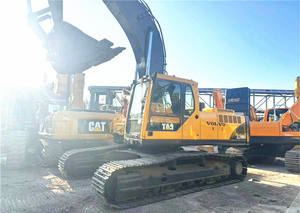 Excavatrice sur chenilles Volvo EC290BLC d'occasion à bon prix à vendre - Product Image 3