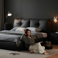 Cadre de lit moderne italien minimaliste de luxe avec rangement hydraulique, tête de lit capitonnée en cuir noir, taille King/Queen