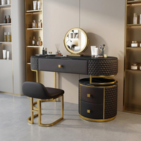 Ensemble de coiffeuse de chambre à coucher modulaire en bois massif de style européen moderne avec miroir éclairé réglable, tabouret rembourré et rangement, écologique, pour hôtel