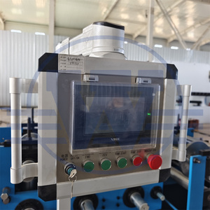 Les tailles réglables de largeur et de hauteur ont automatiquement changé la machine à cintrer de boulon en U pour des panneaux en métal de construction - Product Image 5