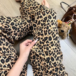 ชุดนอนผ้าถักนุ่มสำหรับฤดูร้อนสำหรับผู้หญิง ไซส์ใหญ่ ทรงหลวม กางเกงคลุมท้องเอวยางยืด ลายเสือดาว <span class=keywords><strong>ขา</strong></span>กว้าง - Product Image 2