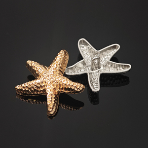 Boutons personnalisés fabriqués sur mesure, forme irrégulière, coquillage, conque, étoile de mer, forme spéciale, en alliage de zinc, avec logo personnalisé. - Product Image 4