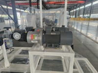 Ligne de production rotative à disques Lingxin de 40 postes avec moteur pour le moulage de semelles et de semelles intérieures en PU à haute productivité