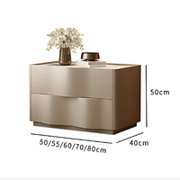 Table de chevet minimaliste, style crème moderne et simple, en bois massif, nouveau modèle pour chambre principale, au style unique et au toucher haut de gamme