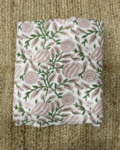 Tissu en coton doux à motif floral imprimé à la main, style africain, confection de vêtements d'été faits à la main, design traditionnel indien - Product Image 1