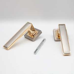 Poignée de porte carrée en alliage de zinc de style européen, design italien moderne, ensemble de poignées à levier pour projets résidentiels (vente en gros) - Product Image 3