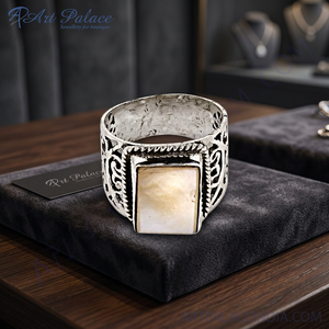 Anillo Art Palace Vintage con Trabajo de Filigrana Plateada, Gema Preciosa de Madreperla Grado AA, Chapado en Rodio, Elegante Perla para Hindúes - Product Image 3