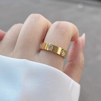Bague Éternité Tendance Géométrique en Acier Inoxydable Plaqué Or 316L avec Zircon Créé en Laboratoire, Étanche et de Luxe, Personnalisable pour Femme - Vente en Gros