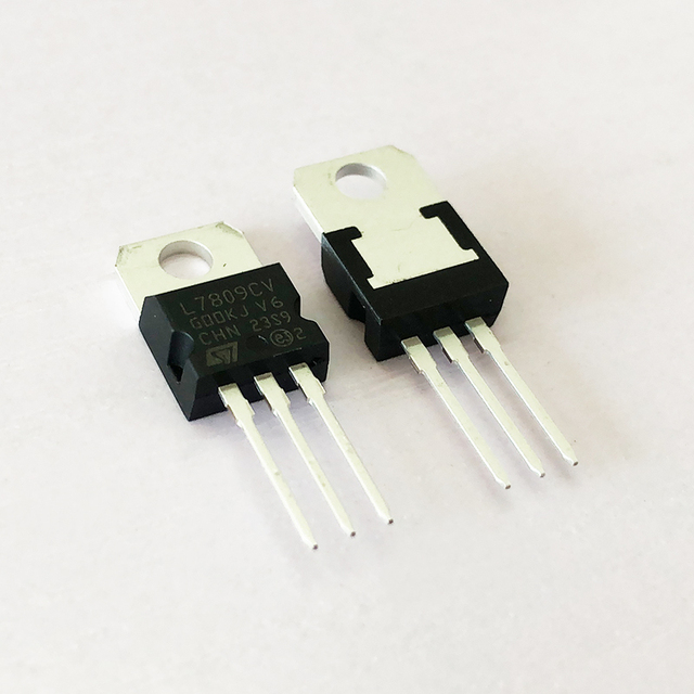L7809CV TO-220 Voltage Regulators Through Hole Power Management IC IC Chip 9V 1.5A 3-Pin Positive Voltage Regulator ICs L7809CV