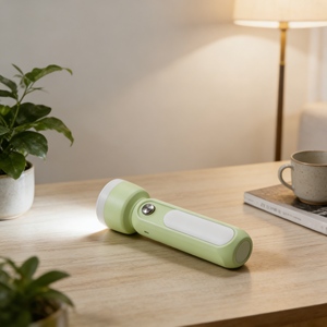 Torcia di Sicurezza ad Alta Potenza a Prezzo di Fabbrica, Torcia a Lungo Raggio per Stadi - Product Image 2