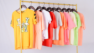 Ballots de vêtements d'été usagés en gros, très demandés, pour femmes et filles, lots mixtes décontractés et chics, t-shirts usagés à manches courtes, 45kg-100kg par ballot - Product Image 2