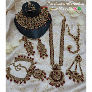 Ensemble de bijoux de mariée en pierre et perles autrichiennes classiques avec design en couches parfait pour les mariées pour les cérémonies de mariage - Product Image 3