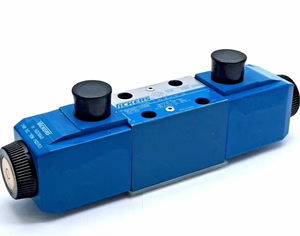 Válvula Direccional Hidráulica DG4V-3-2C-M-U-C6-60 - Product Image 1