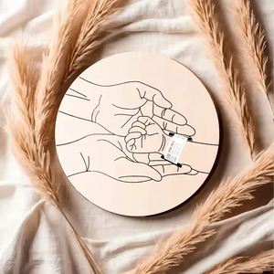 Tarjetas de hitos de madera natural al por mayor para bebés, regalo para recién nacidos, soporte para pulsera de hospital, recuerdo grabado en madera - Product Image 1