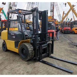 Chariot élévateur d'occasion de 5 tonnes Komatsu FD50, moteur diesel, en bon état et à prix avantageux, chariot élévateur Komatsu 5t à vendre - Product Image 1