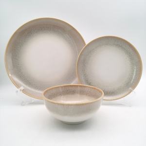 أطقم أدوات مائدة من السيراميك والبورسلين صديقة للبيئة، أدوات مائدة سوداء مرجانية بطلاء تفاعلي آمنة للاستخدام في الميكروويف وللتخييم - Product Image 2