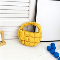Sac mini matelassé en nylon léger et durable pour femme, style vintage tendance, avec fermeture éclair, portable