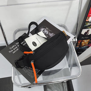 Borsa a Tracolla Unisex Trendy Stile Street in Nylon con Chiusura a Cerniera, Borsa Casual Estiva con Cuciture - Product Image 5