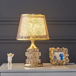 Lámpara de mesa de cristal europea, lámpara de noche para dormitorio, lámpara de mesa de noche sencilla, moderna, cálida, romántica, para <span class=keywords><strong>matrimonio</strong></span>, estilo INS. - Product Image 3
