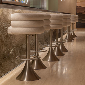 Tabouret <span class=keywords><strong>de</strong></span> <span class=keywords><strong>bar</strong></span> moderne en tissu bouclé <span class=keywords><strong>de</strong></span> qualité supérieure avec base en acier inoxydable 304 poli pour îlot <span class=keywords><strong>de</strong></span> cuisine <span class=keywords><strong>de</strong></span> villa - Product Image 3