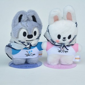 Peluche magnétique de 13 cm, personnage de dessin animé Stray Kids SKZOO, figurine d'idole, Felix, jouet en peluche doux, avec foulard, cadeau - Product Image 4
